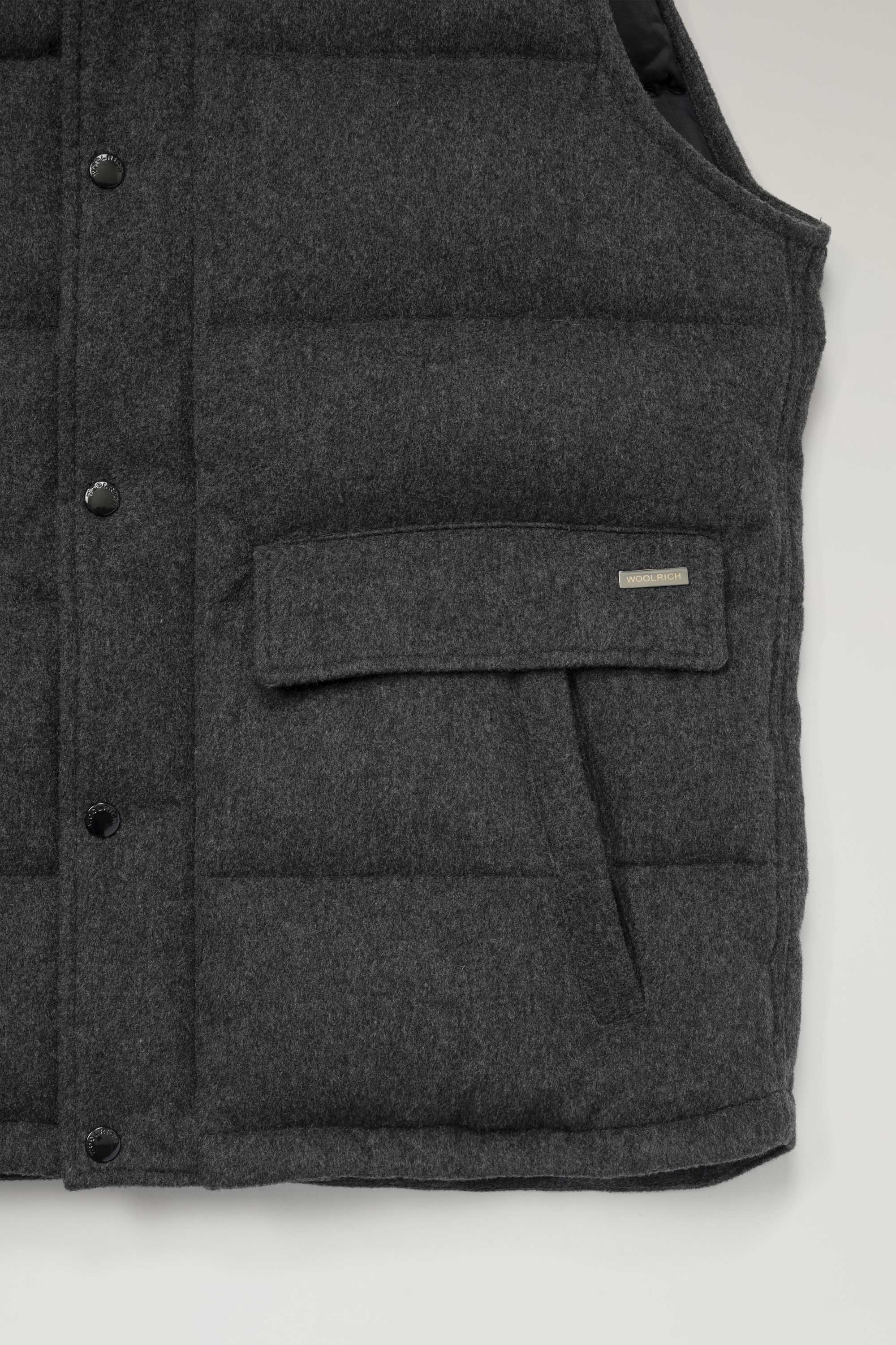 LORO PIANA ALEUTIAN VEST｜WOOLRICH（ウールリッチ）公式オンラインストア