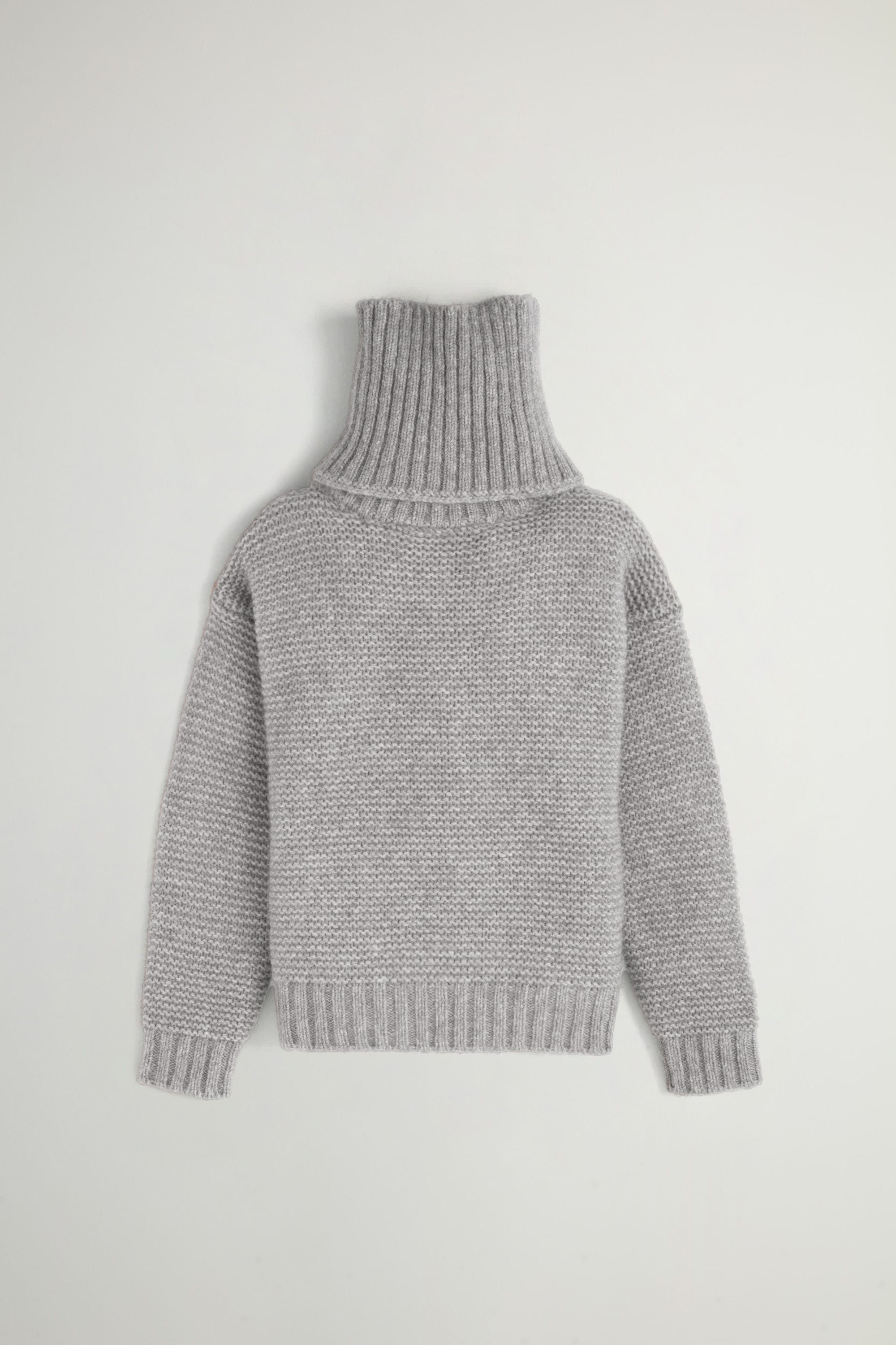 デタッチャブル カラー セーター / DETACHABLE COLLAR SWEATER