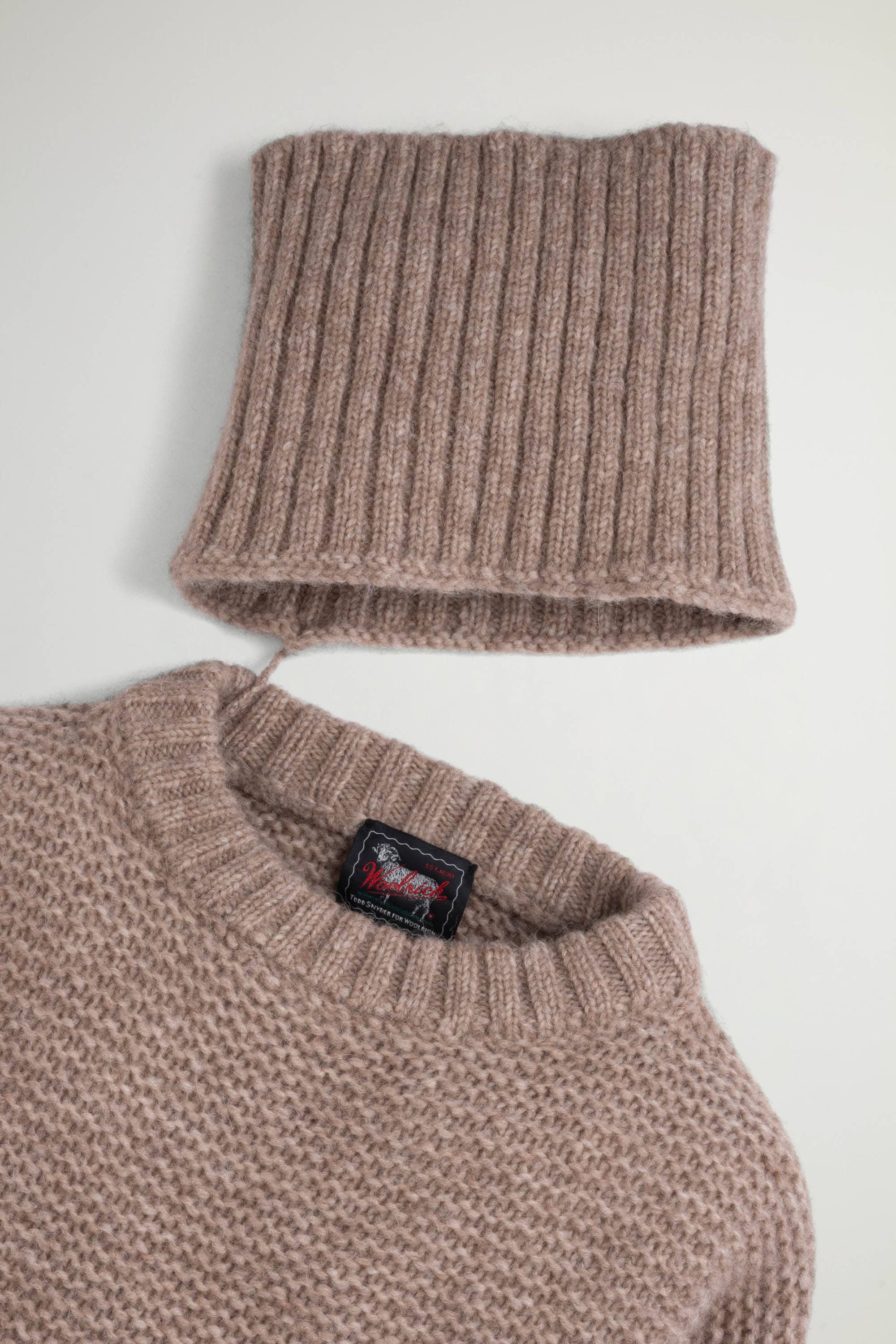 デタッチャブル カラー セーター / DETACHABLE COLLAR SWEATER